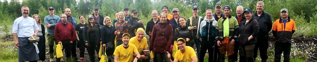 Puunin istutustapahtuma Kovalansuolla kesäkuussa 2022.