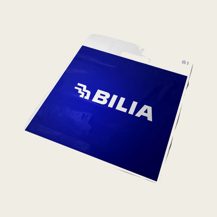 Sininen kantoaukollinen muovikassi Bilian logolla.